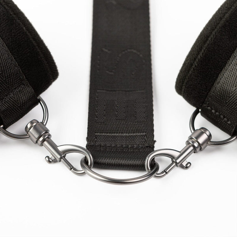 SEI MIO - Neck Firmly in Check - Adjustable Neck & Wrist Restraint Kit New Products / Bondage / Cuffs & Restraints / Sei Mio / Sei Mio 